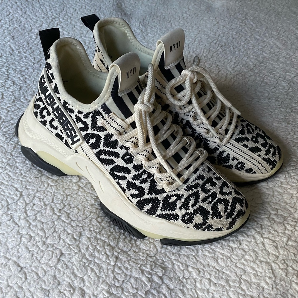Steve Madden Black and Cream Leopard Print Sneakers